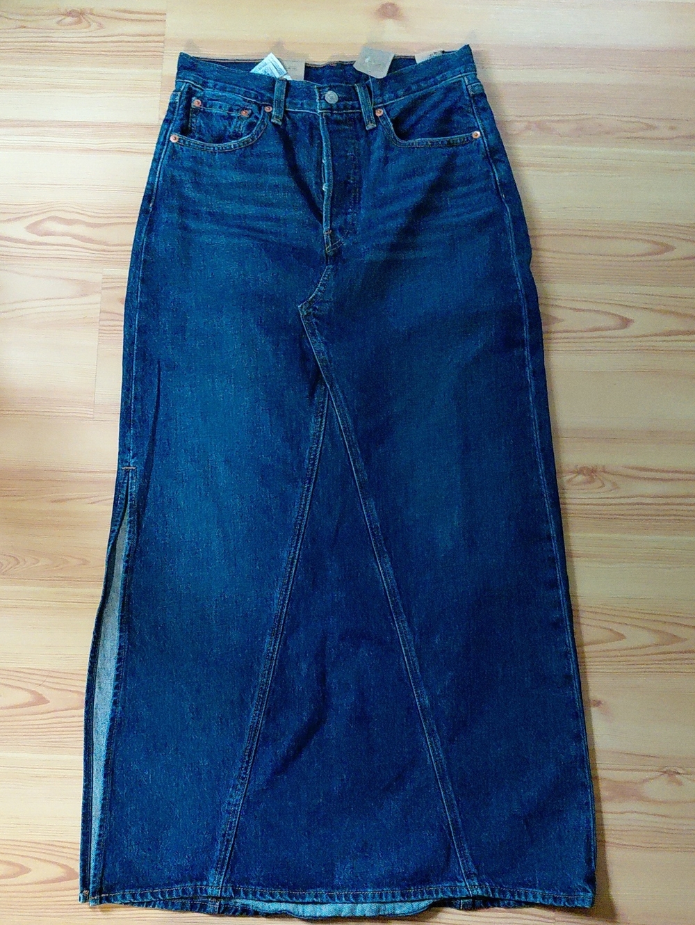 Levis Iconic Denim Maxi Skirt- NWT- Size 27.
